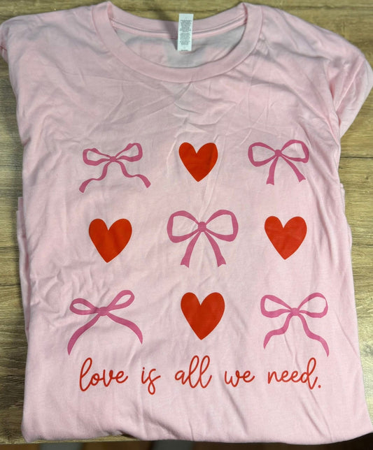 XL Love is all you need Shortsleeve  Tee